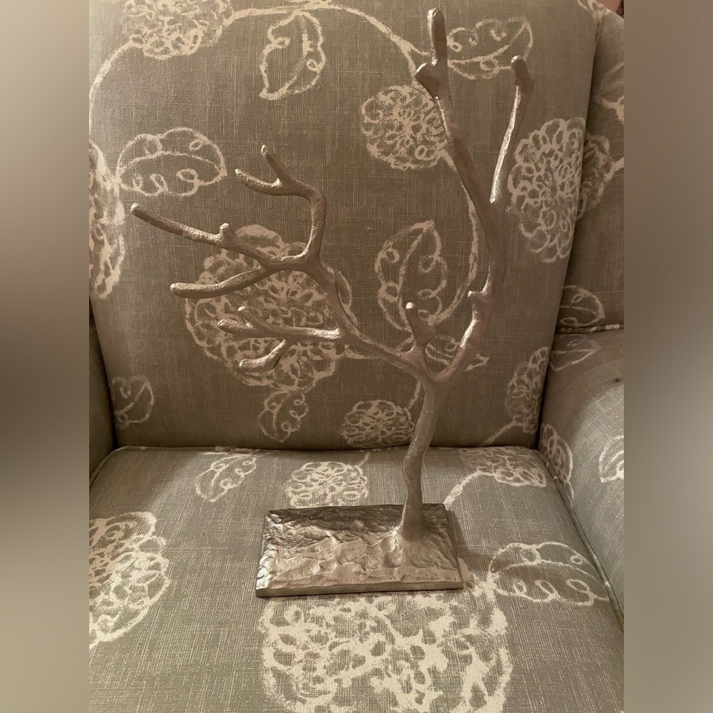 Jewelry holder